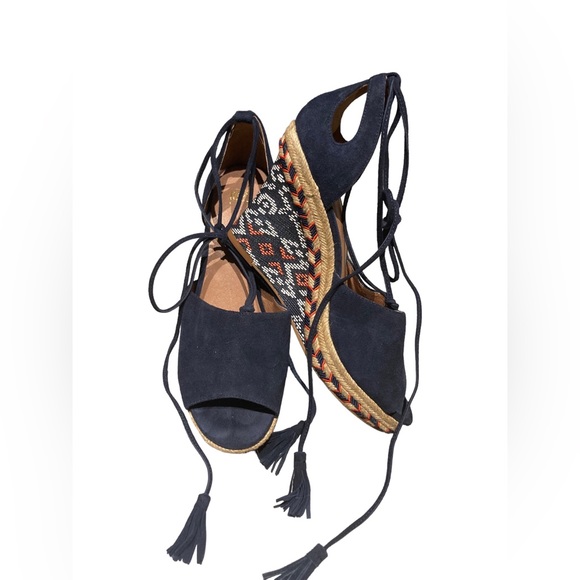 Cabi 8.5 size 💜💜💜 - Picture 9 of 13